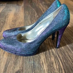 Nine West iridescent purple and green 8.5 M